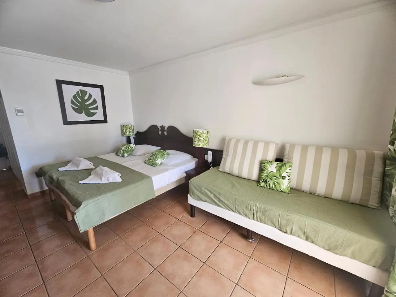 Daire Le Flora, 2 Chambres, Vue Mer Courcelles Guadeloupe